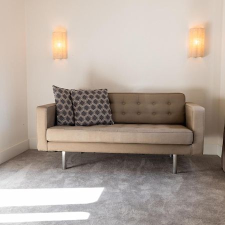 Le Virage Bistro En Hotel Maastricht Eksteriør billede