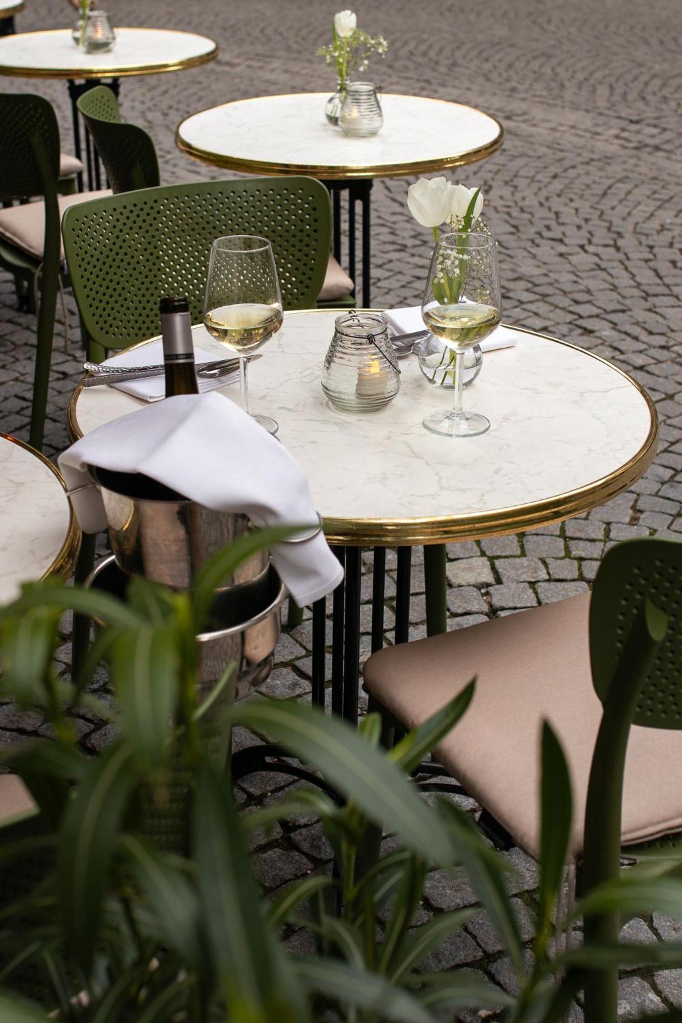 Le Virage Bistro En Hotel Maastricht Eksteriør billede