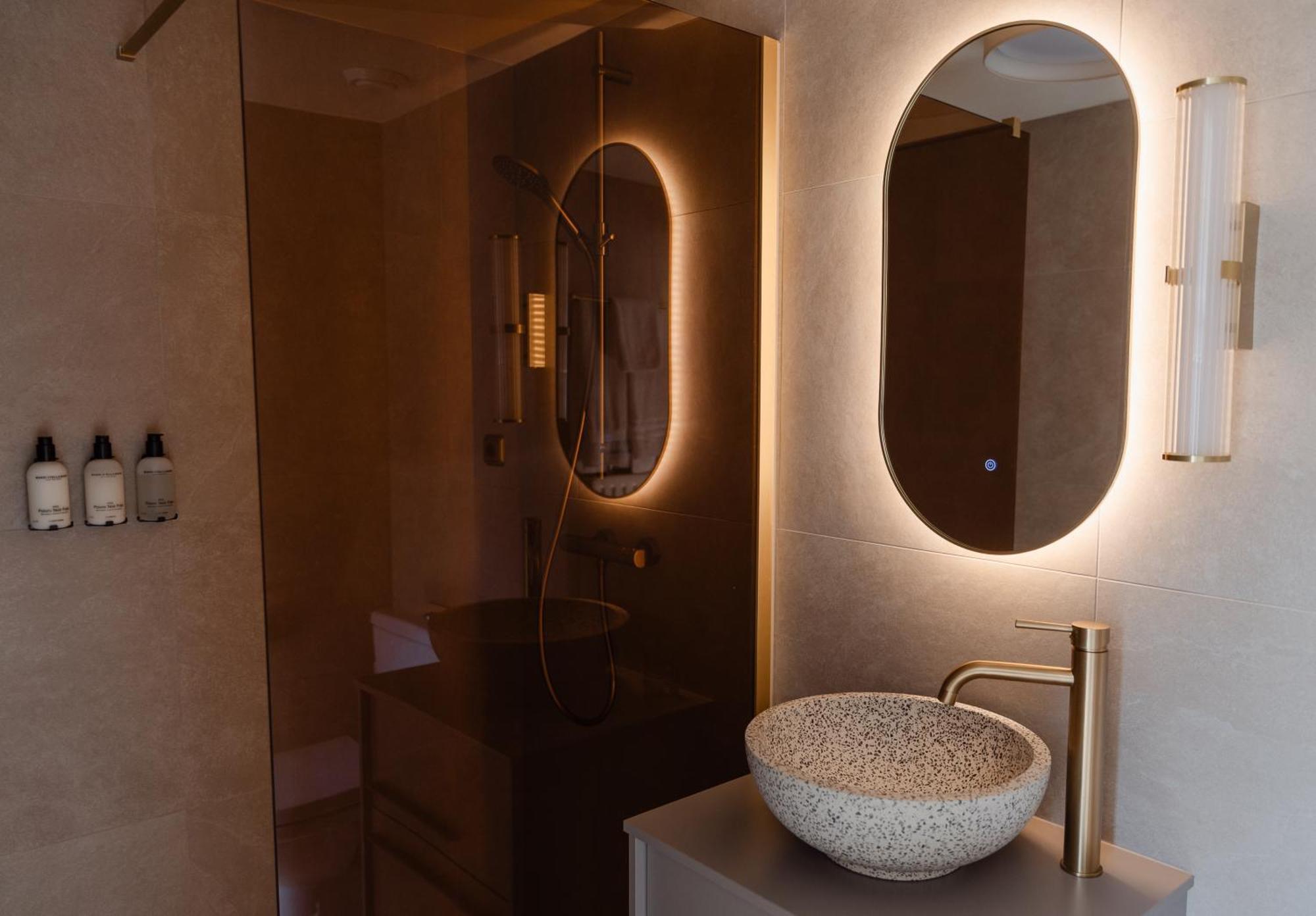 Le Virage Bistro En Hotel Maastricht Eksteriør billede